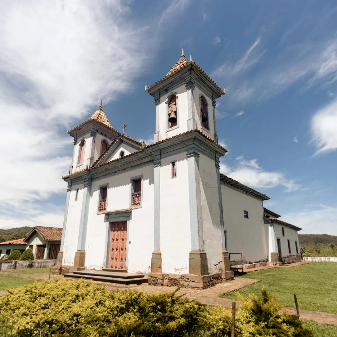 Igreja de Santo Amaro e paisagem de Brumal