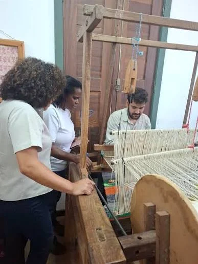 Vivência de tecelagem